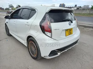 Toyota Aqua 2017 White