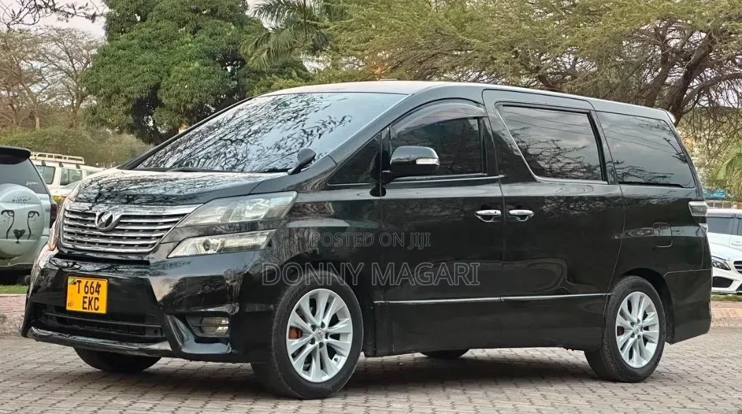 Toyota Vellfire 2010 Black
