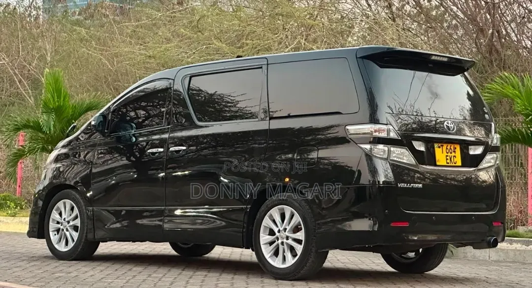 Toyota Vellfire 2010 Black