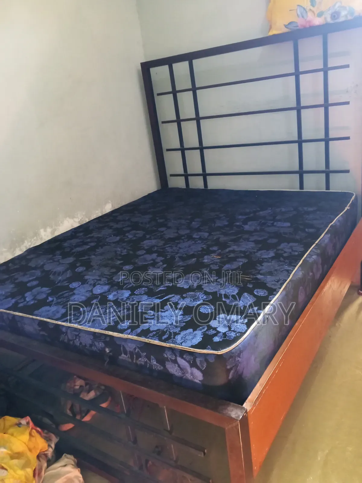 Kitanda Na Godoro