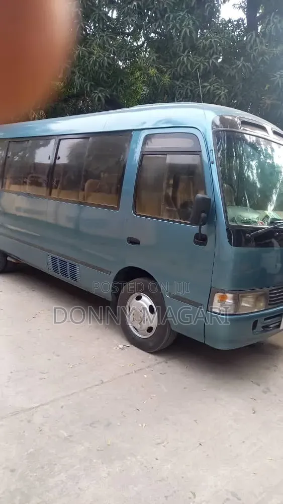 Toyota Coaster 2002 Blue