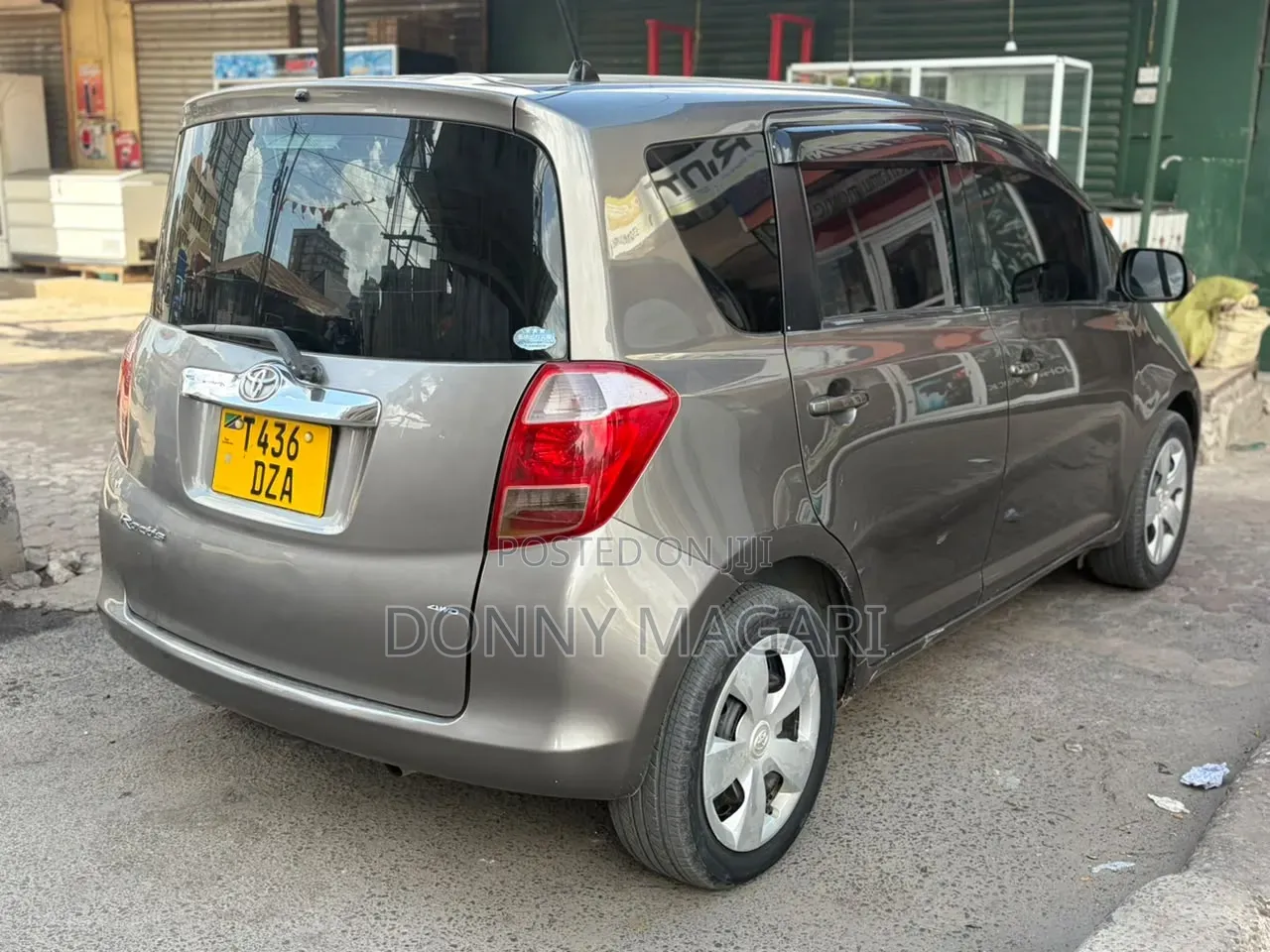 Toyota Ractis 2006 Gray