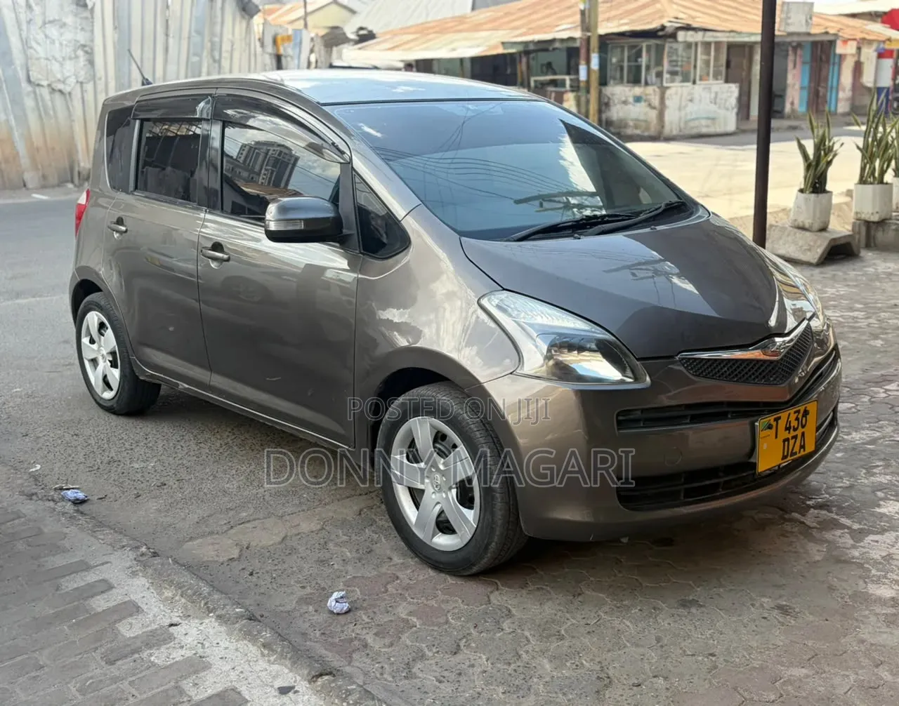 Toyota Ractis 2006 Gray
