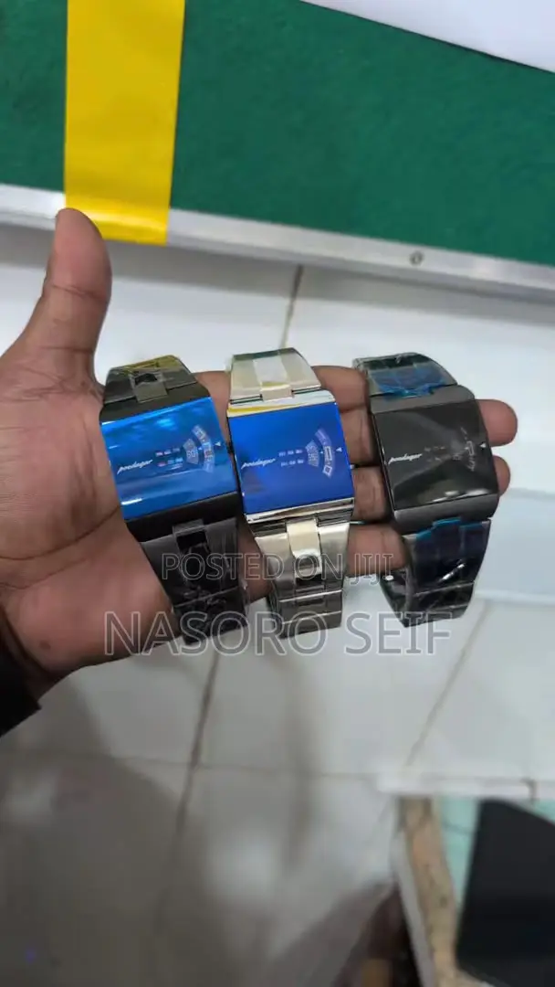 Poedigar Watch