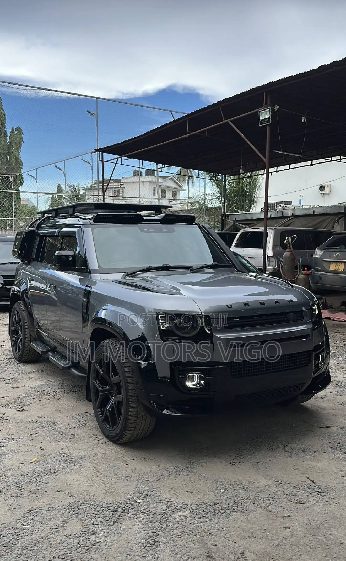 Land Rover Defender X-Dynamic SE 2024 Gray