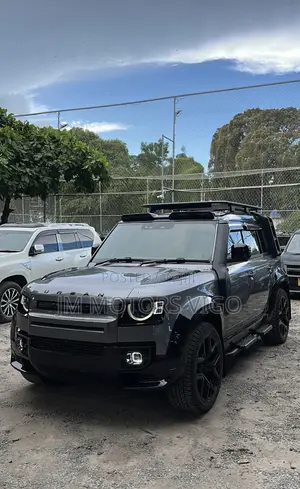 Land Rover Defender X-Dynamic SE 2024 Gray
