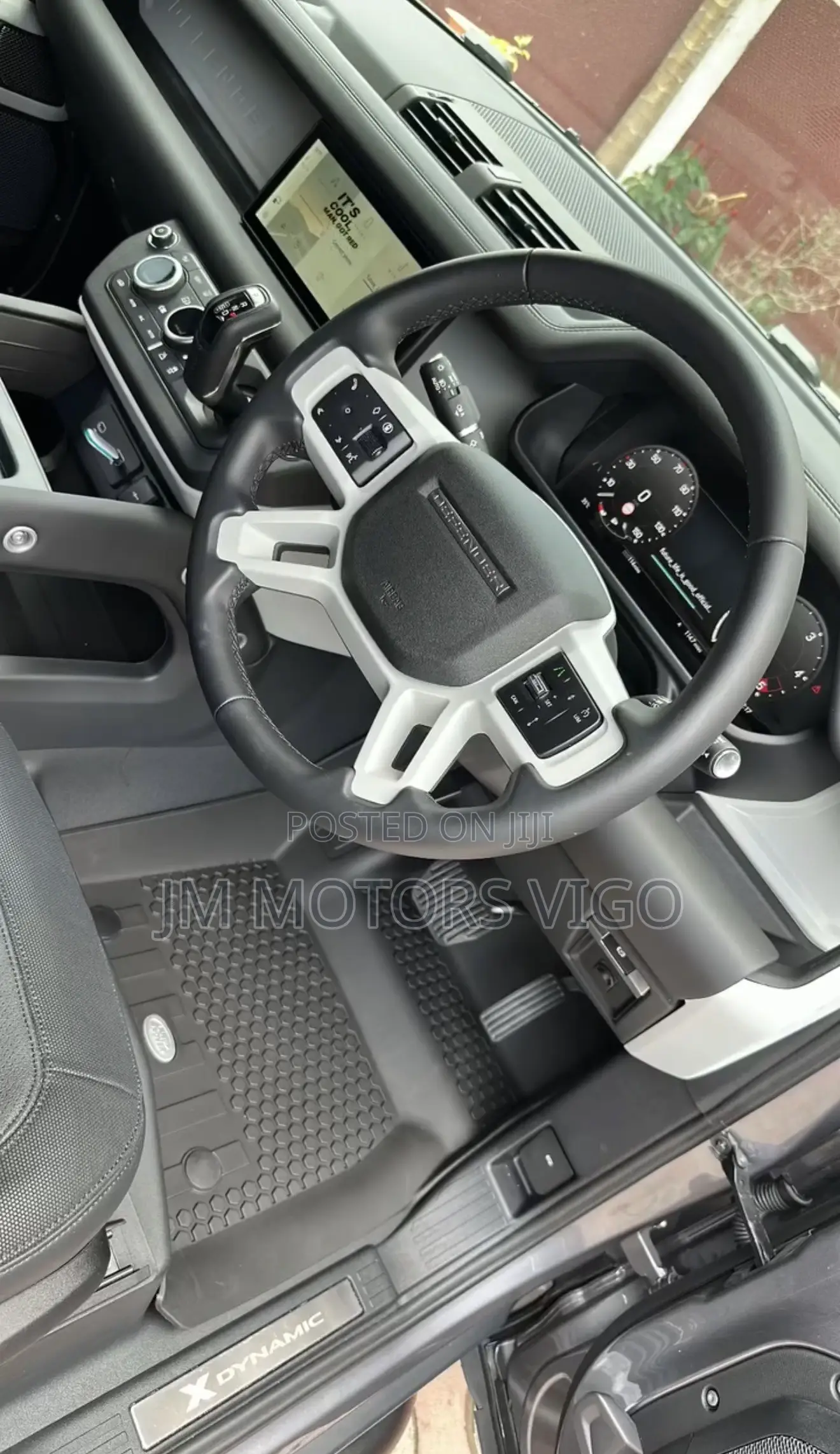 Land Rover Defender X-Dynamic SE 2024 Gray