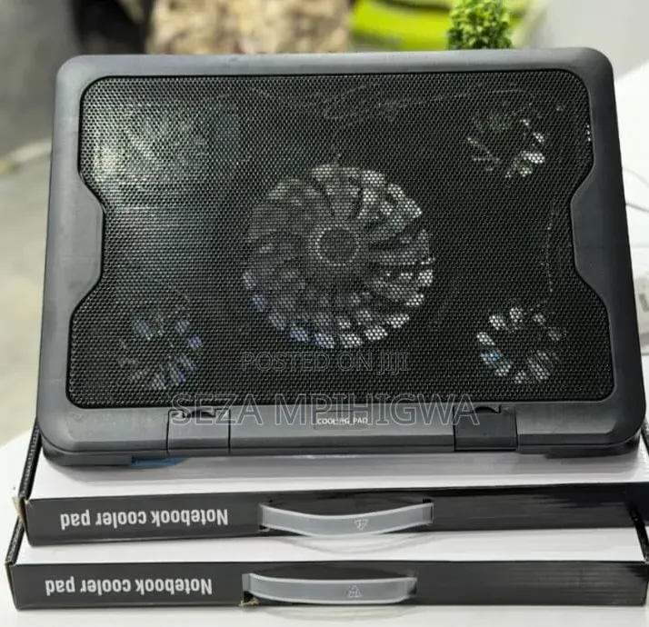 Cooler Pad N137 5 Electric Fans RGB Lights