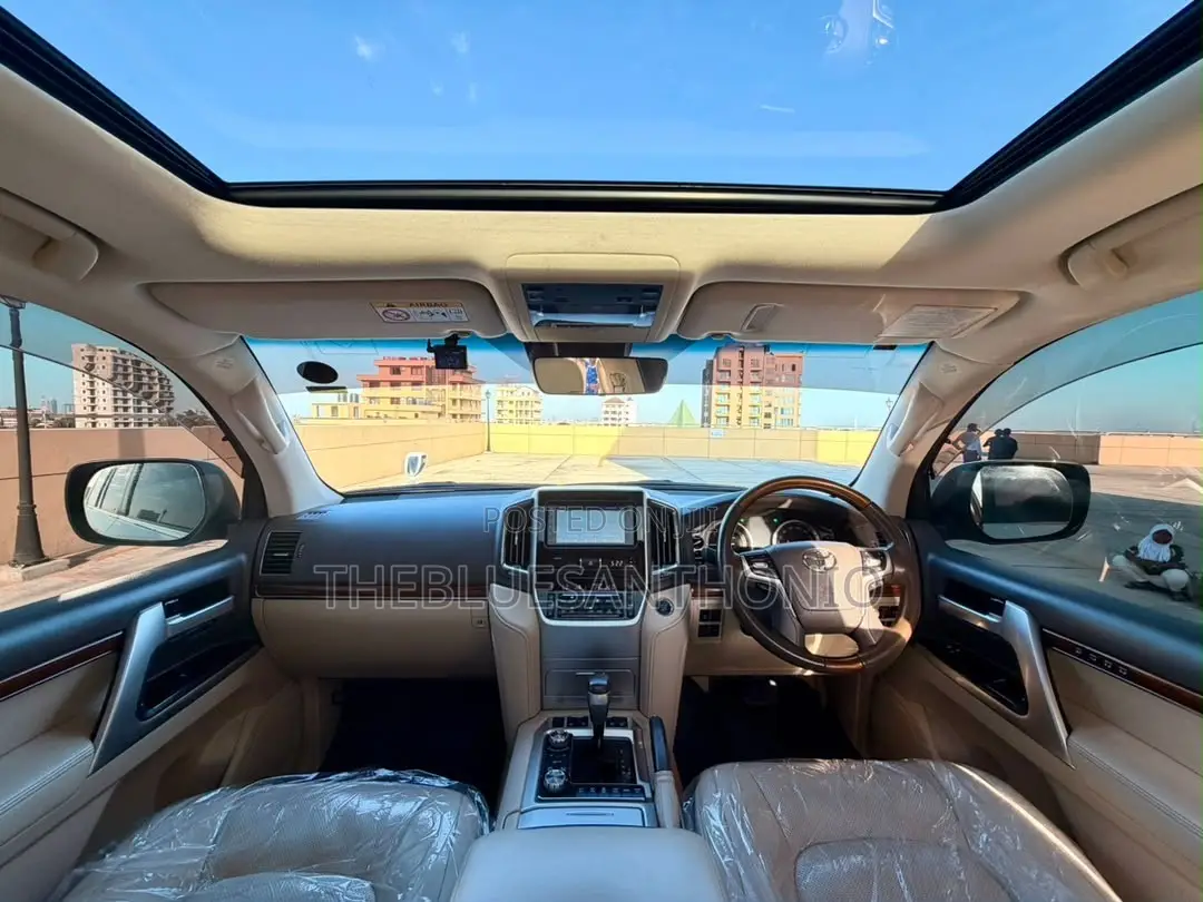 Toyota Land Cruiser 2018 Pearl