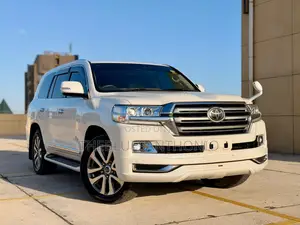 Toyota Land Cruiser 2018 Pearl