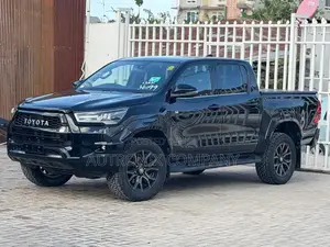 Toyota Hilux Revo Double Cab Deisel 2.4 AWD 2022 Black