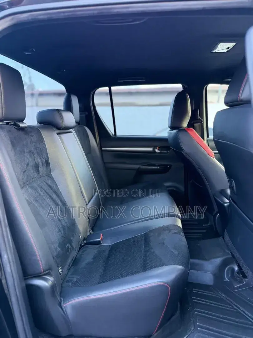 Toyota Hilux Revo Double Cab Deisel 2.4 AWD 2022 Black