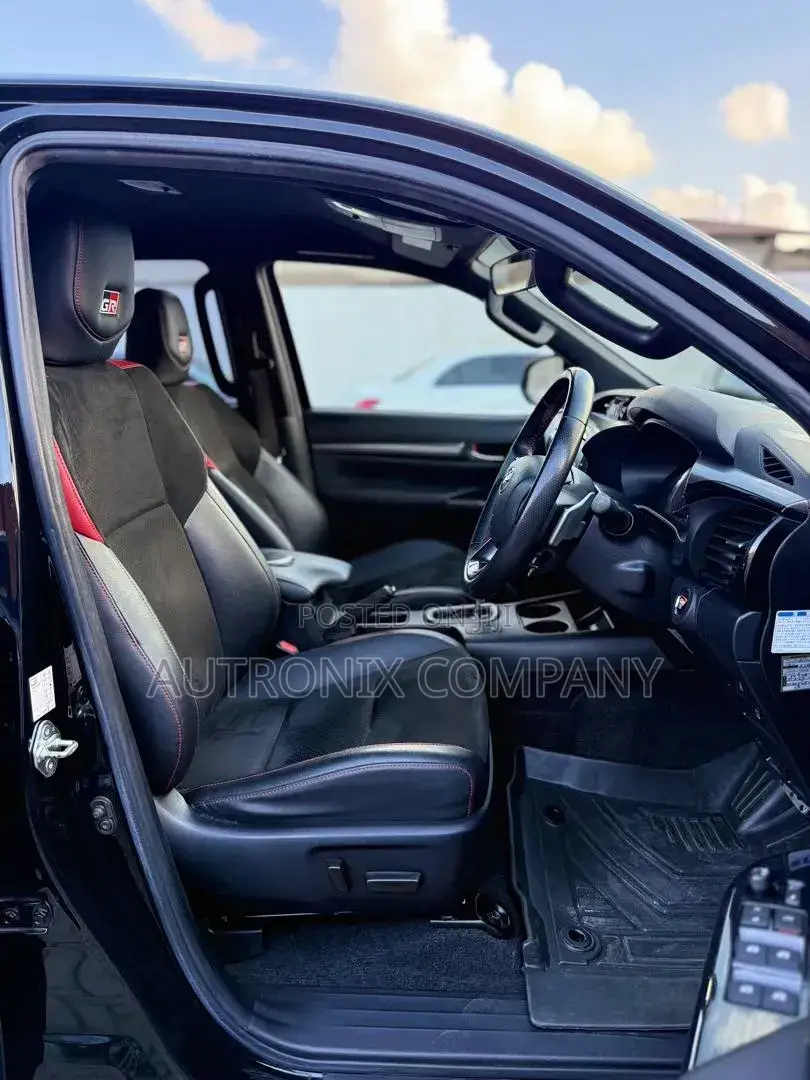Toyota Hilux Revo Double Cab Deisel 2.4 AWD 2022 Black