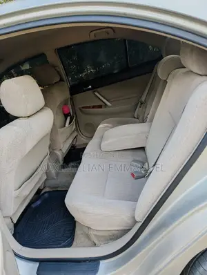 Toyota Premio 2005 Silver