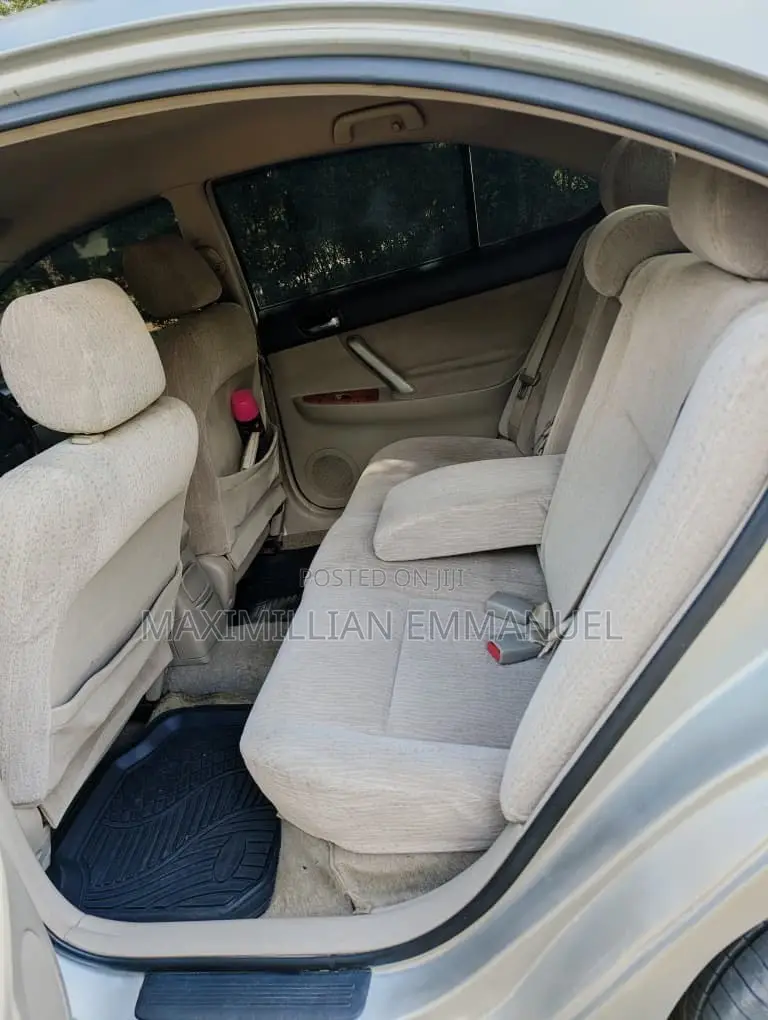 Toyota Premio 2005 Silver
