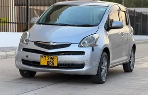 Toyota Ractis 2007 Gray