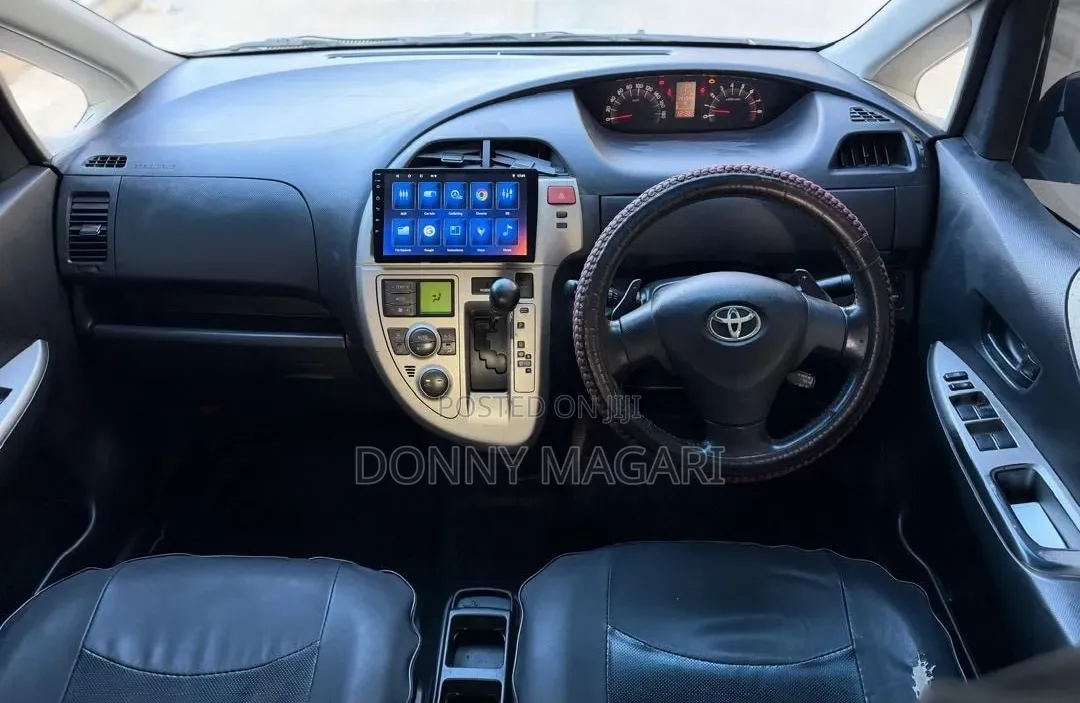 Toyota Ractis 2007 Gray