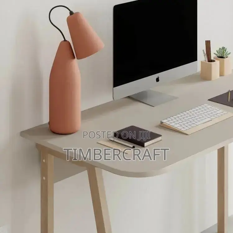 Luton Working Table