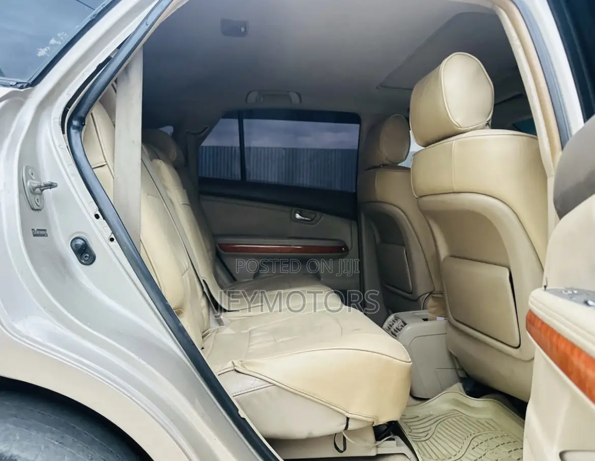 Toyota Harrier 2004 Silver