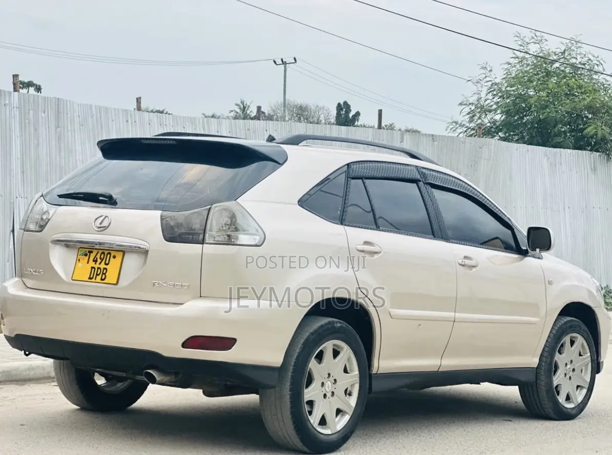 Toyota Harrier 2004 Silver