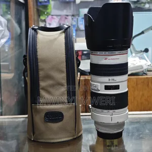 Canon 70-200mm F/2.8l Is a Professional Telephoto Zoom Lens Series