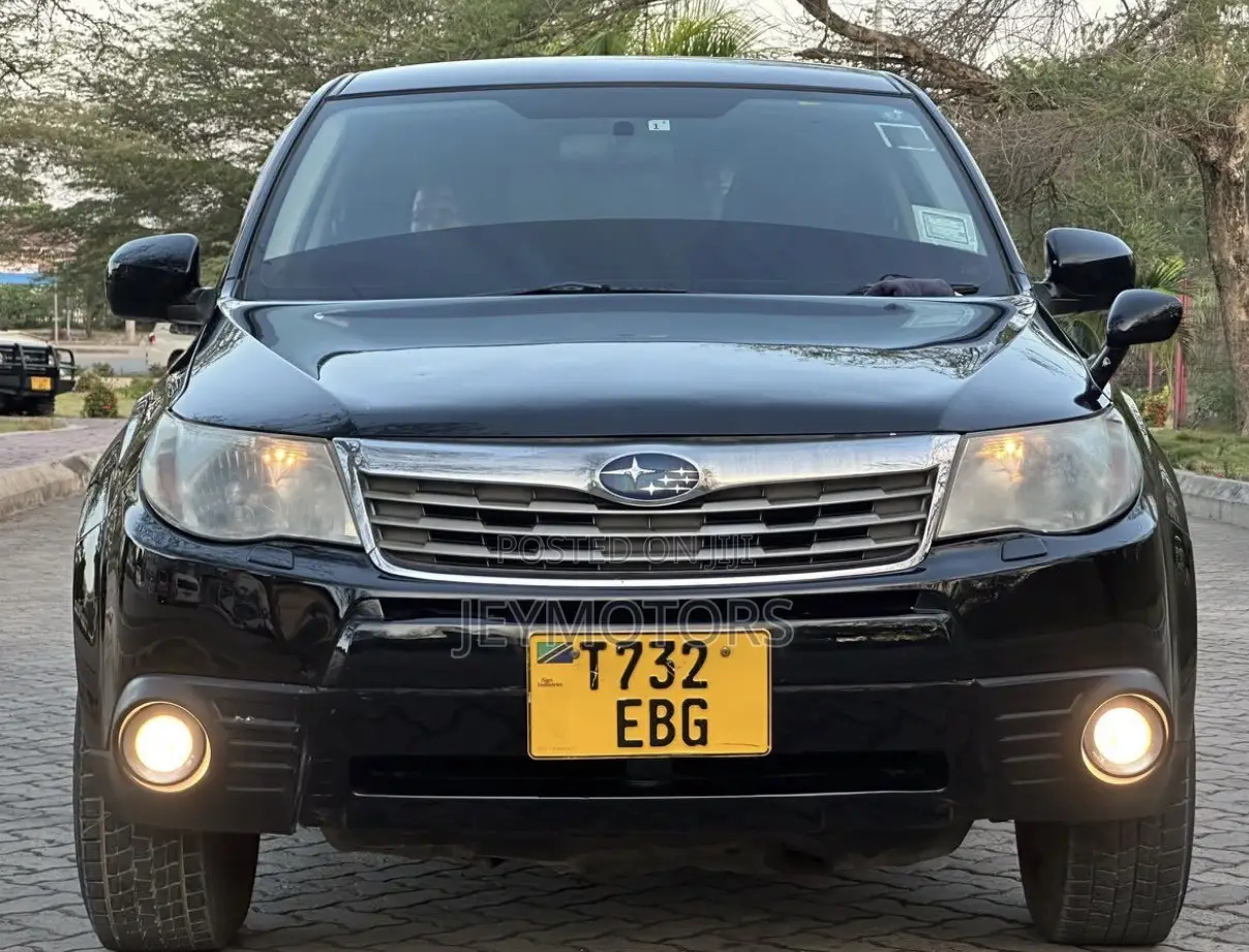 Subaru Forester 2010 Black