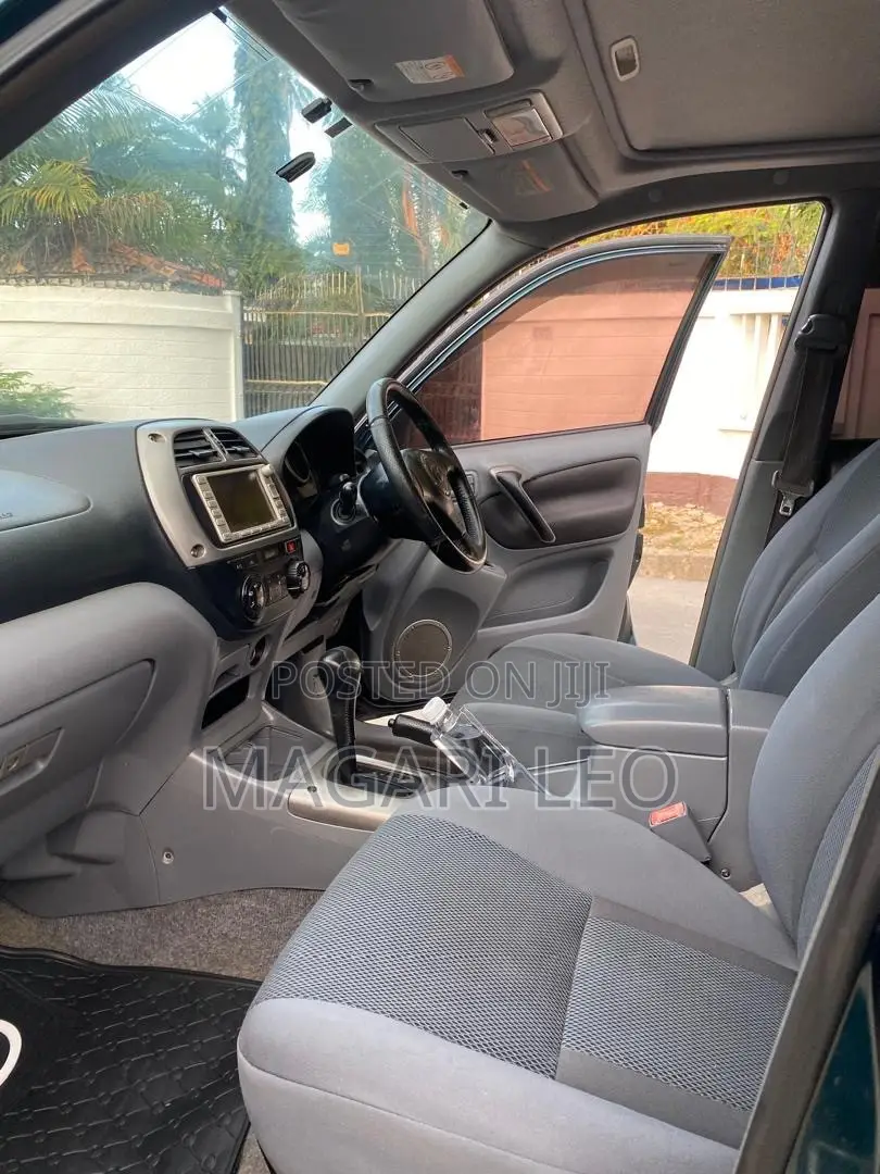 Toyota RAV4 1.8 2005 Green