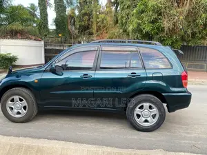 Toyota RAV4 1.8 2005 Green