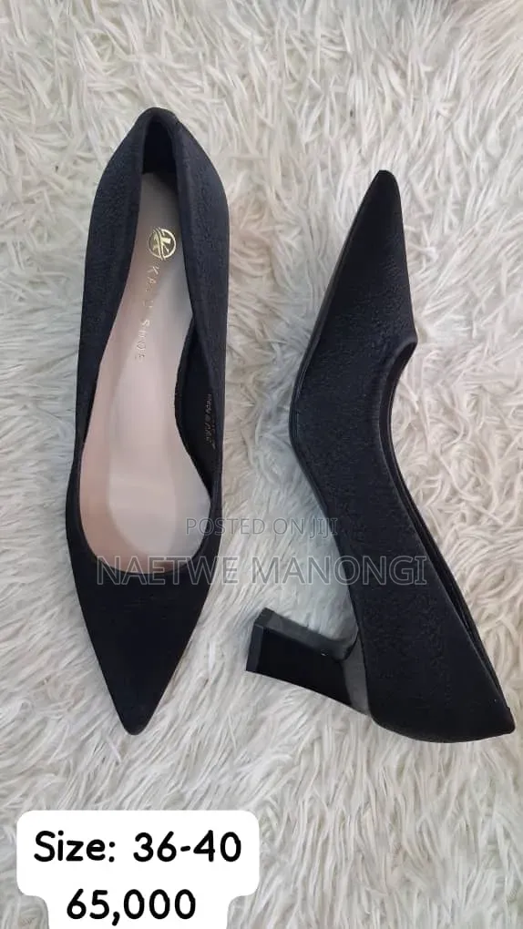 Woman's Shoes