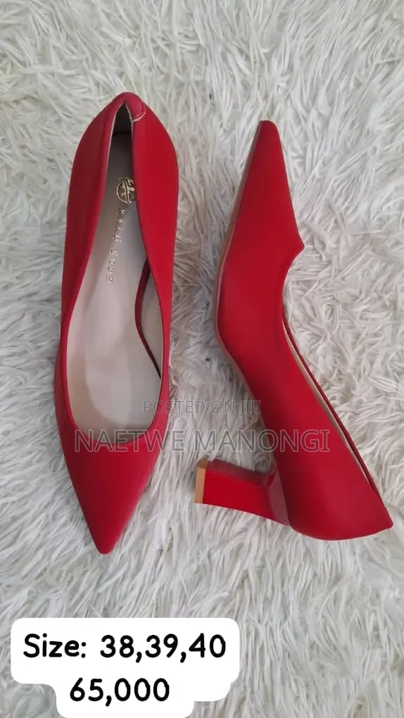 Woman's Shoes