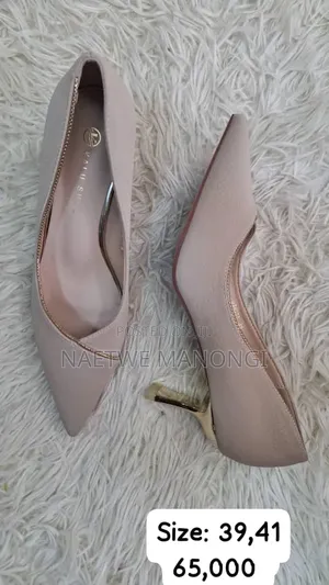Woman's Shoes