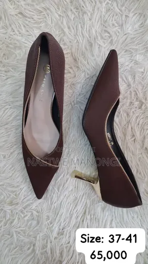 Woman's Shoes