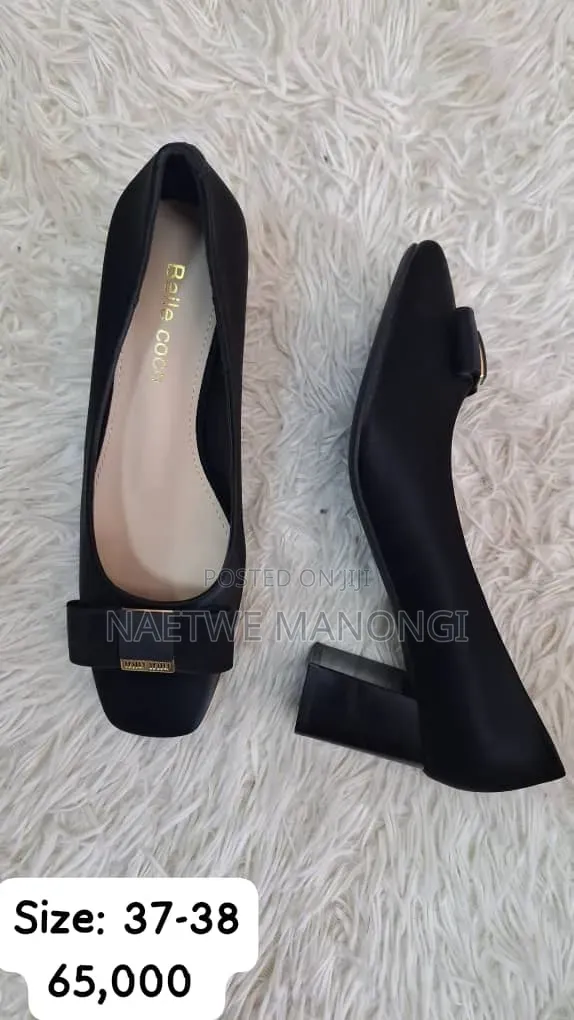 Woman's Shoes