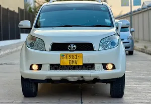 Toyota Rush 2006 White