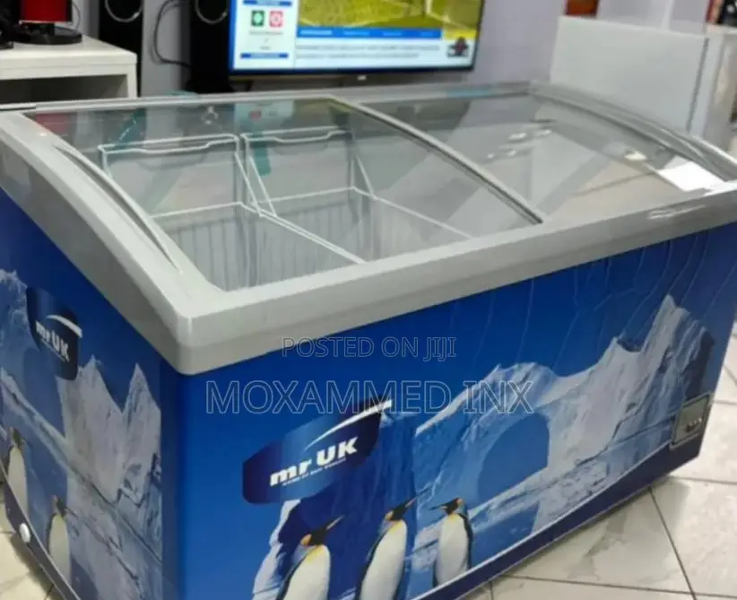 MR UK SHOWCASE FREEZER 418LModel180FEATURES2 Free Storage Baske