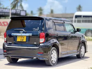 Toyota Ractis 2010 Black
