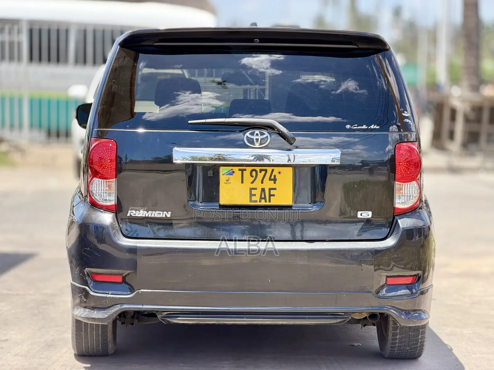 Toyota Ractis 2010 Black