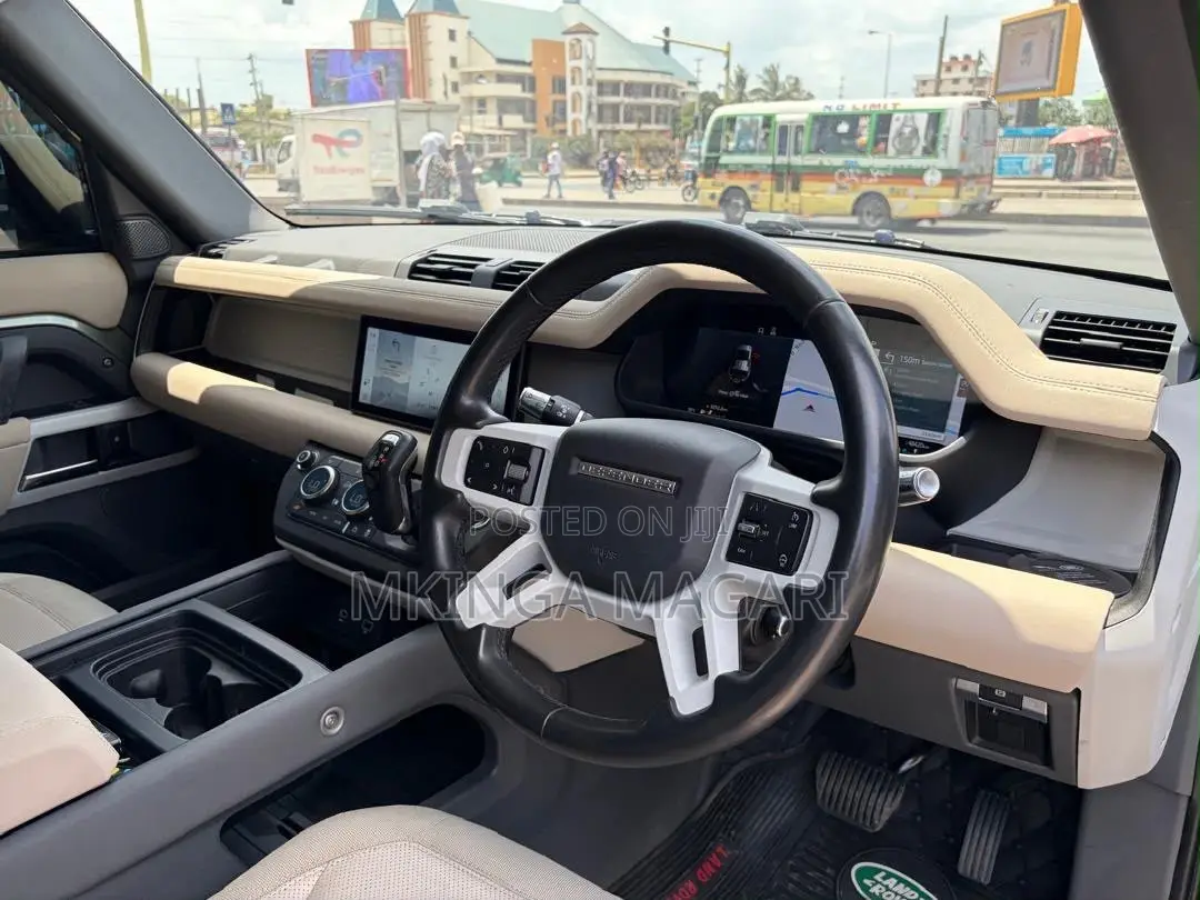 Land Rover Defender 2022 Green