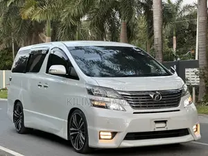 Toyota Vellfire 2010 White