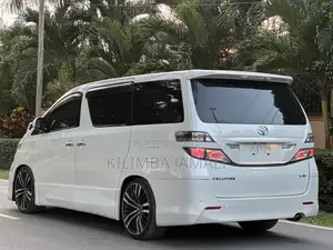 Toyota Vellfire 2010 White