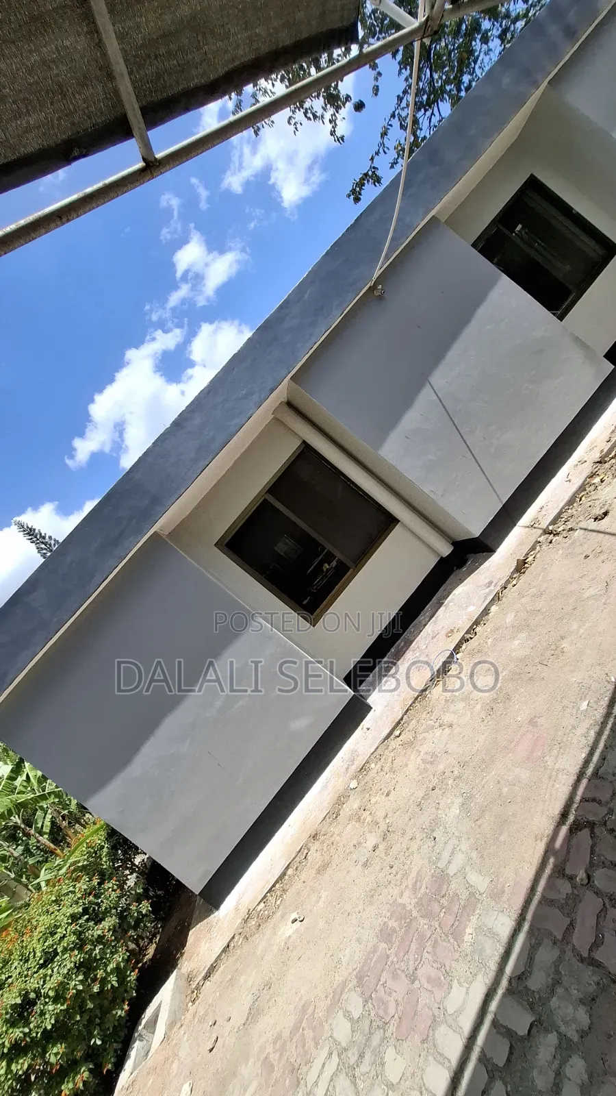 3bedrooms Office Space at Igesa Road Kivulini