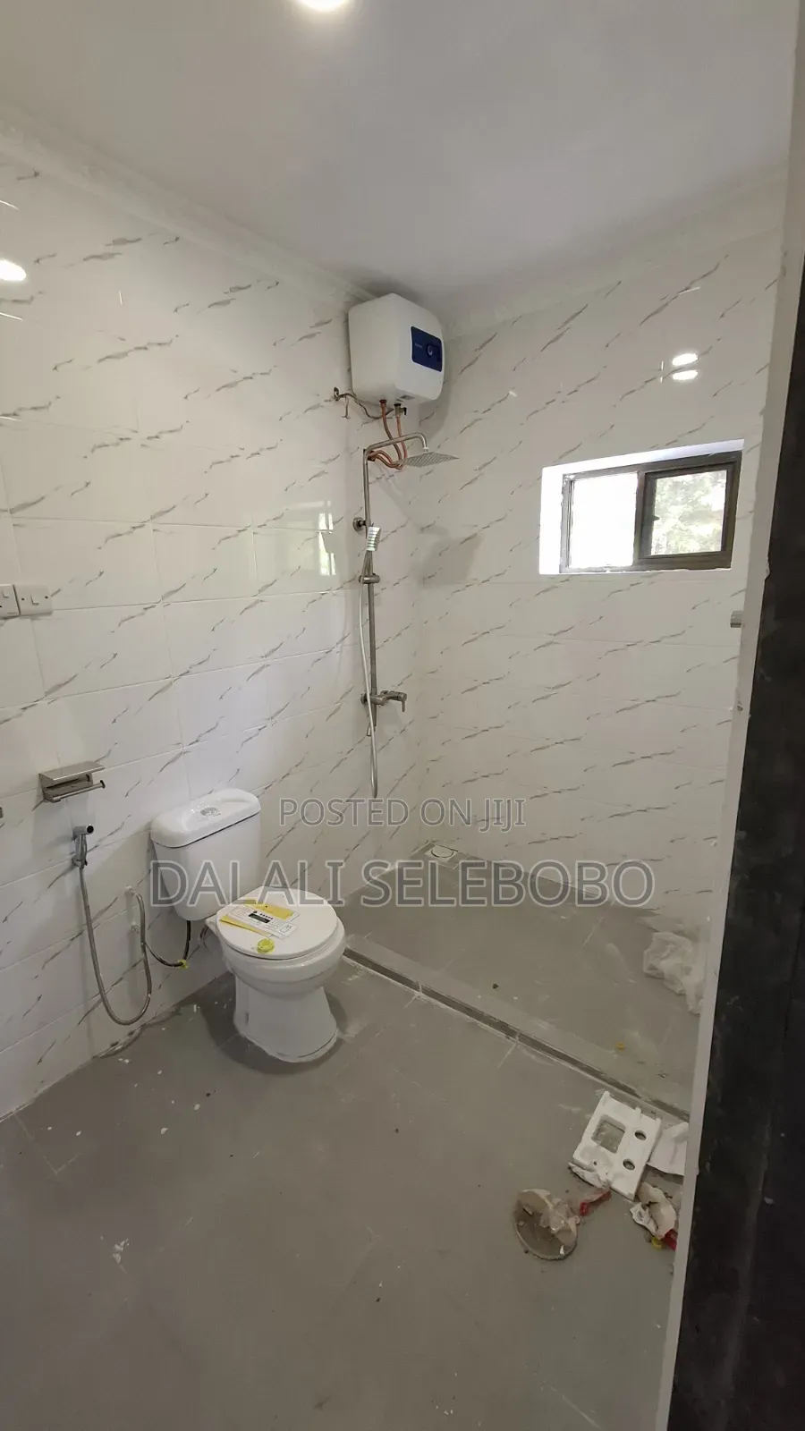 3bedrooms Office Space at Igesa Road Kivulini