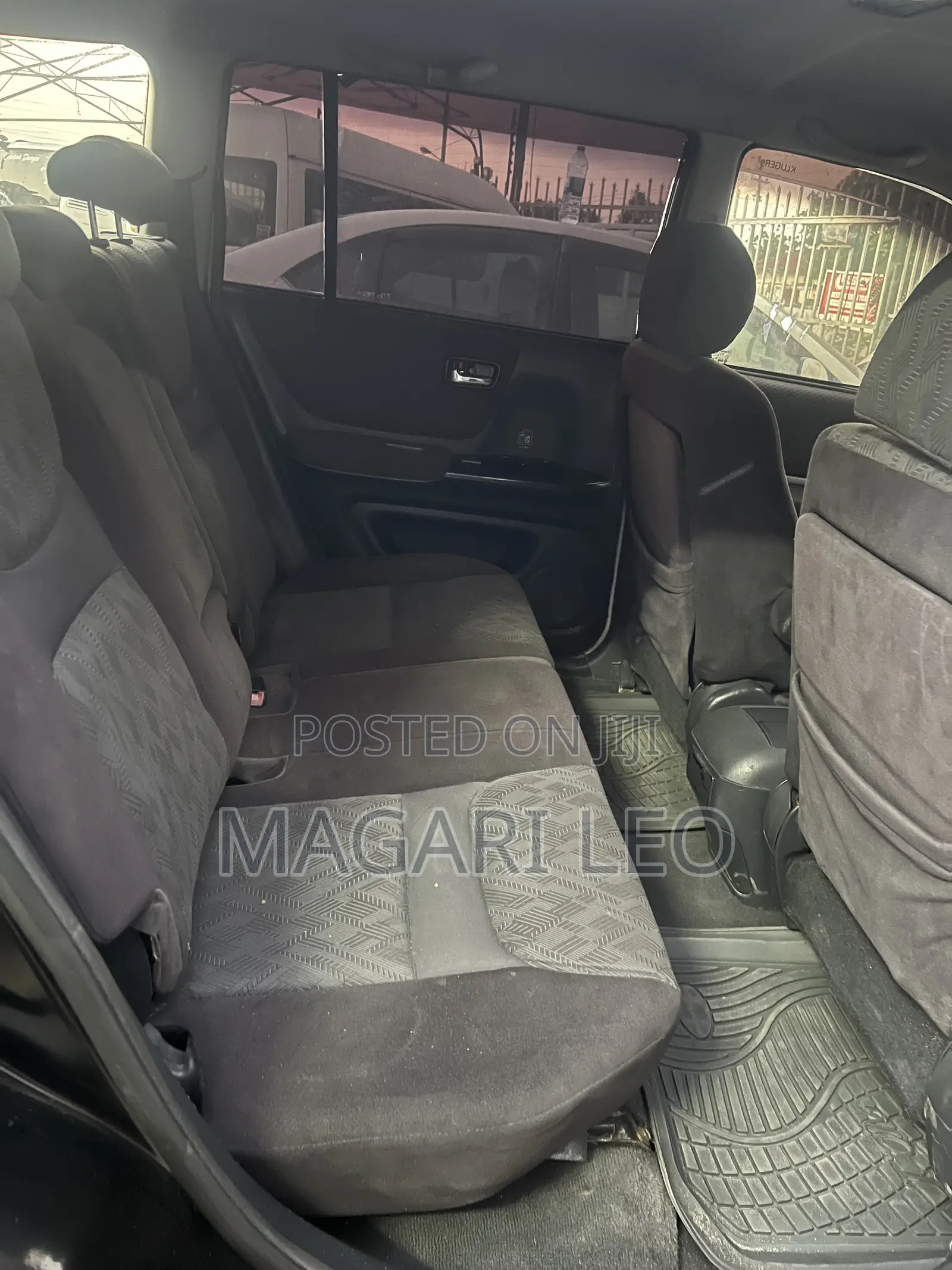 Toyota Kluger 2005 Black