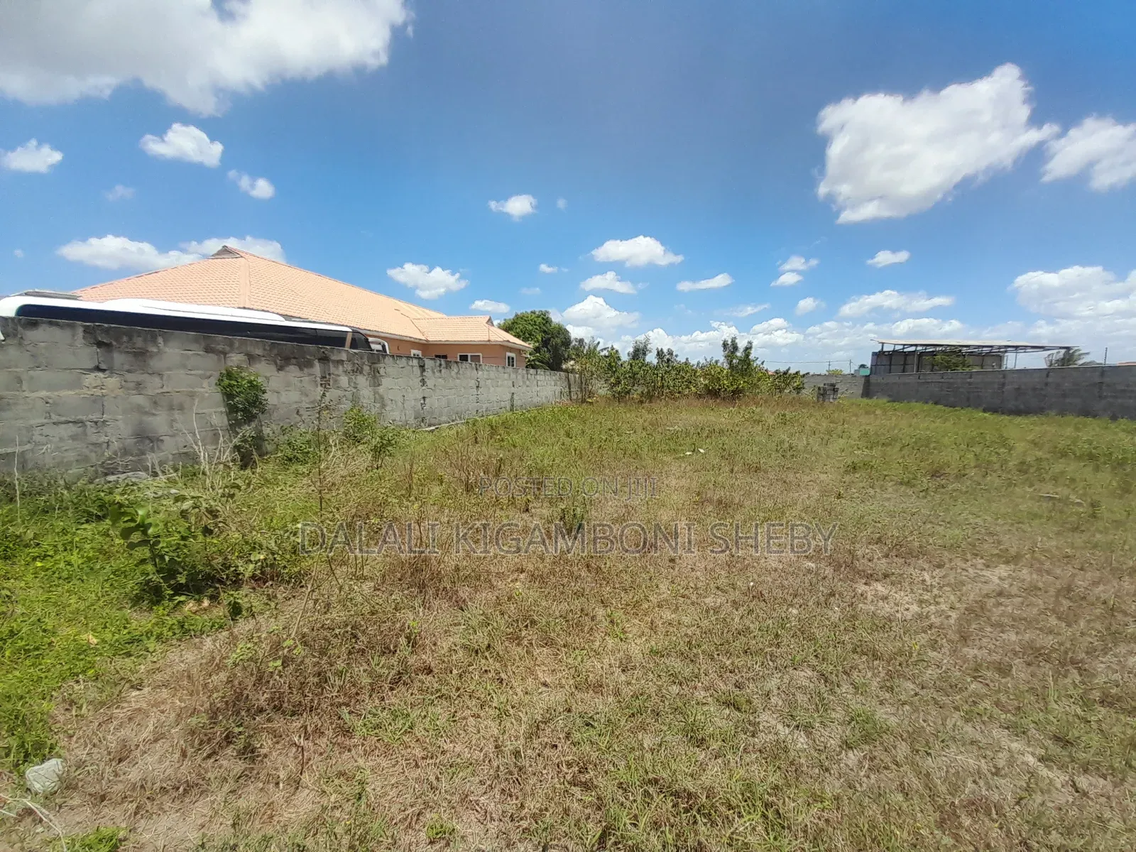 Kiwanja Kinauzwa Kigamboni Kibada