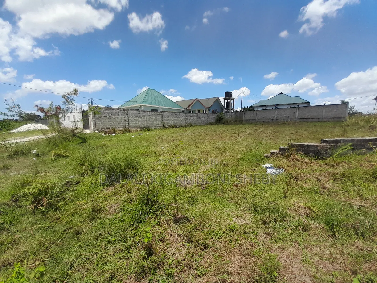 Kiwanja Kinauzwa Kigamboni Kibada