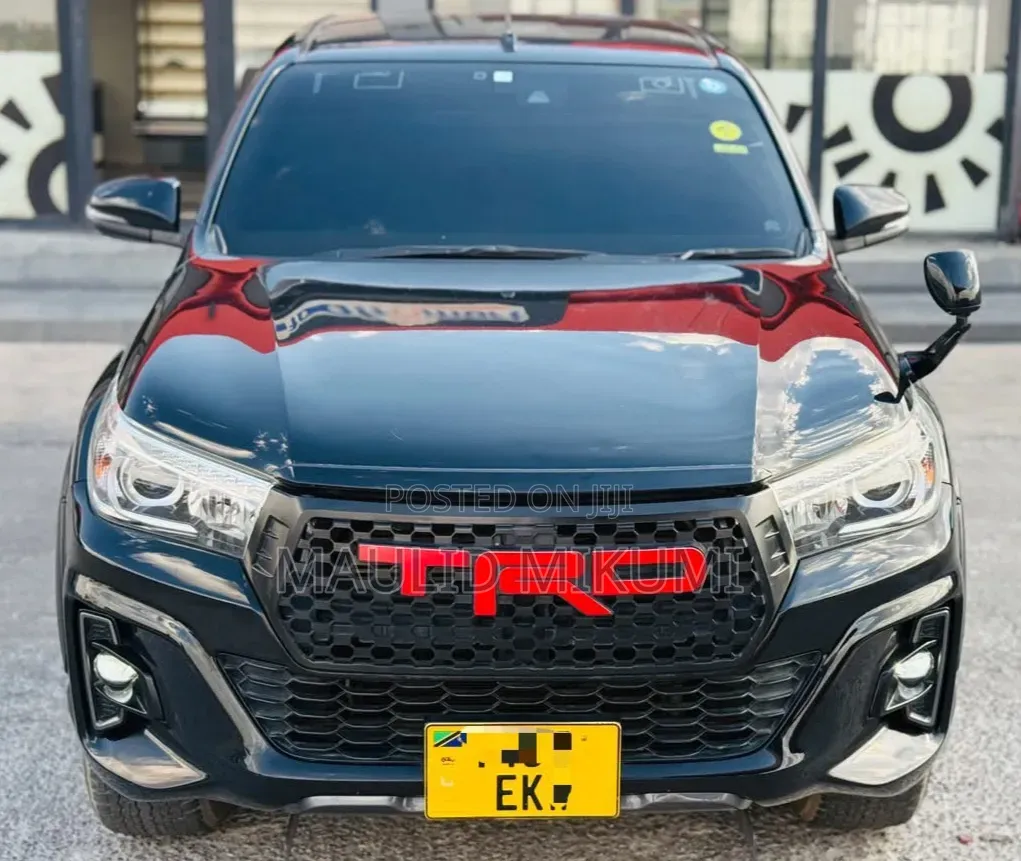 Toyota Hilux 2020 Black