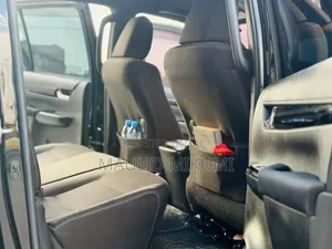 Toyota Hilux 2020 Black
