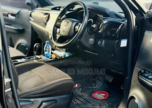 Toyota Hilux 2020 Black