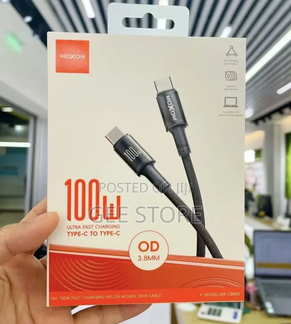 Moxom 100W Type-C to Type-C Nylon Woven Data Cable (Model MX-CB400).
