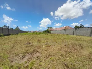 Kiwanja Kinauzwa Kigamboni Kibada